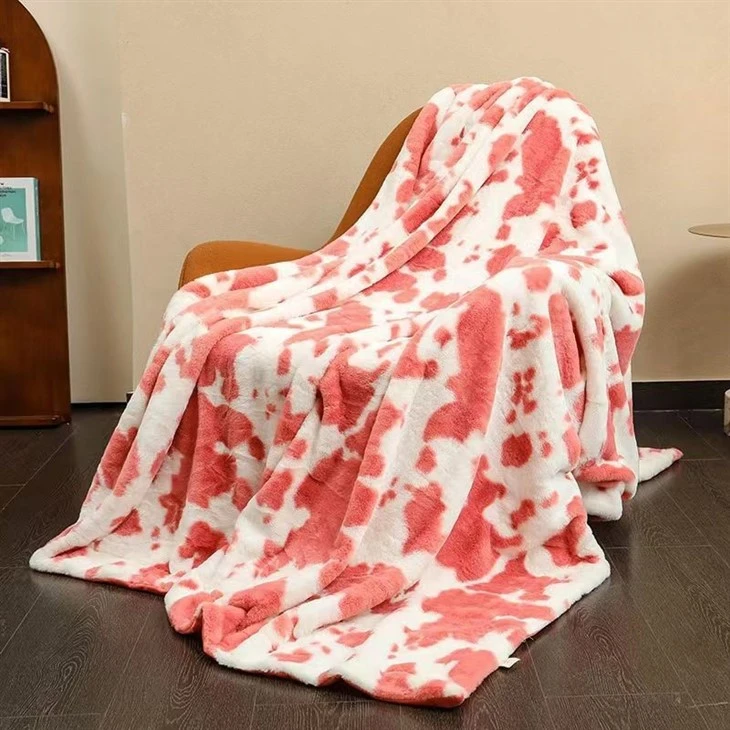 pink flannel blanekt