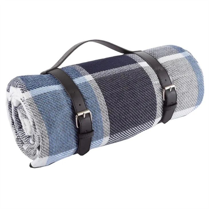  Gingham Picnic Blanket