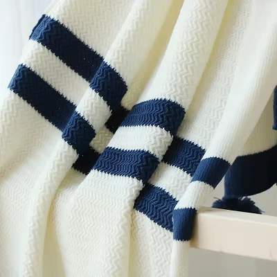 Stripe Cute Ball Tassel Blanket